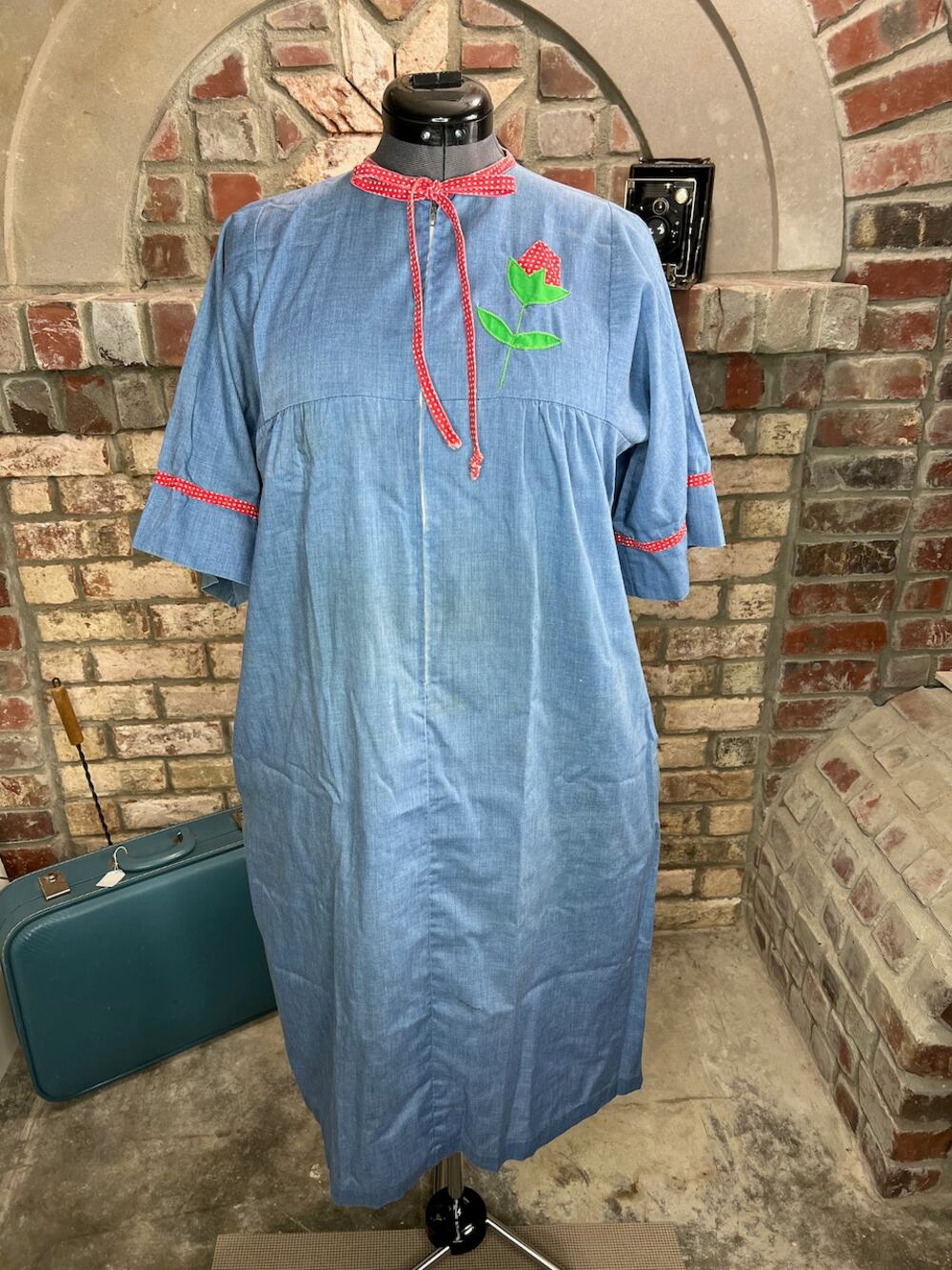 house dress duster Applique flower zip front blue red green rose cottagecore